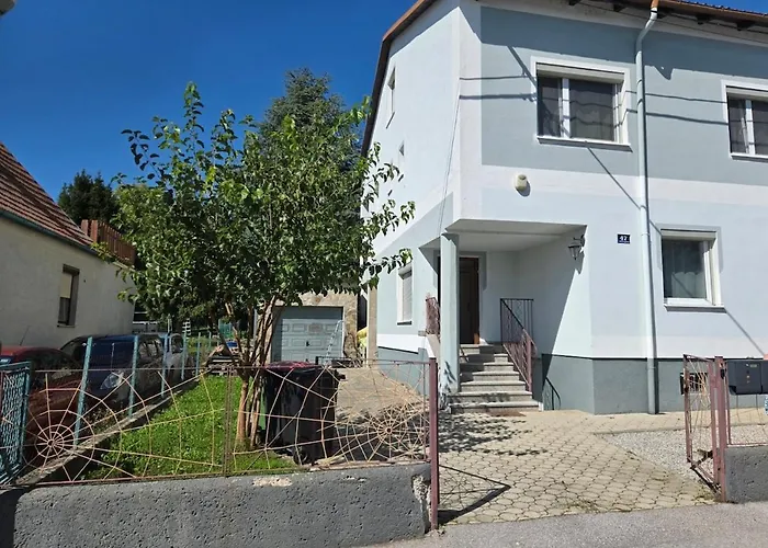 House With Garden Near Vienna & Airport Bruck an der Leitha