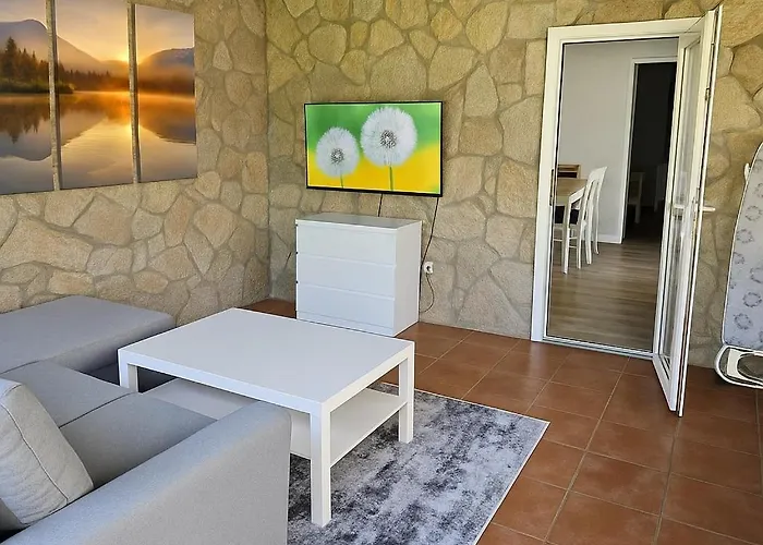 House With Garden Near Vienna & Airport Bruck an der Leitha